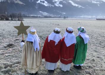 Die Sternsinger:innen unserer Pfarre sind jedes Jahr fleißig unterwegs