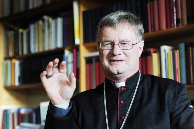 bischof_manfred_scheuer_2013_g_web_2_1.jpg