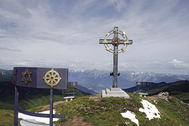 friedenssymbol_kl_gilfert_tvb_silberregion.jpg