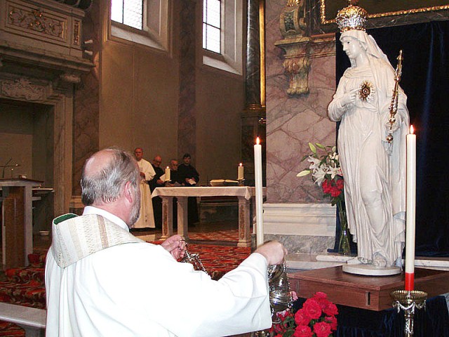 tabernakelmadonna1_web_1.jpg