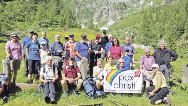 friedenswanderung_20140715_web.jpg