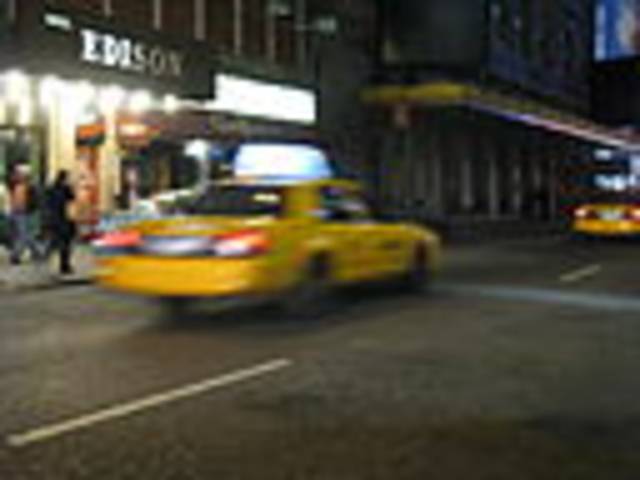128px_nyc_taxi_in_motion.jpg