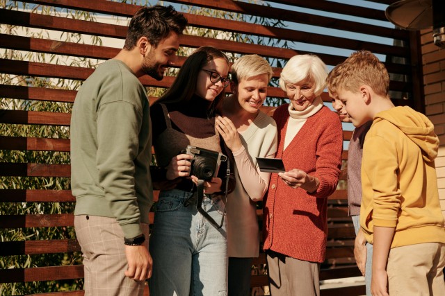 ABGESAGT Alt und Jung auf Geschichtenreise – Fantasiereiche Herbstferien für alle Generationen