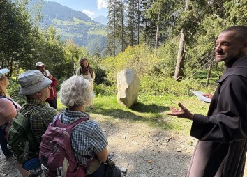 2026 10 03 Pilgerwanderung Laudato Si Glettler (3)