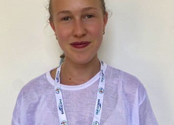 Anna, 15 Jahre, Schülerin Aus Axams