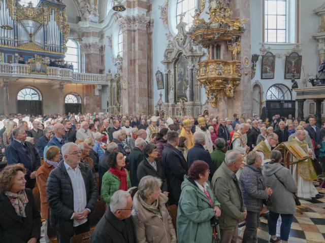 Prominent besucht
