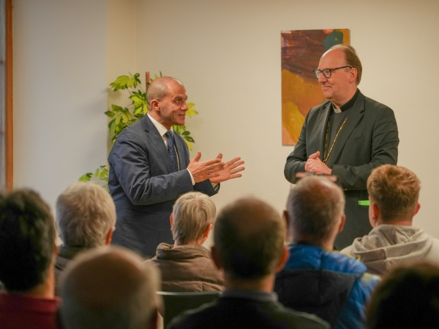 Bischof Hermann beim Islam-Dialog der Deutschen Bischofskonferenz
