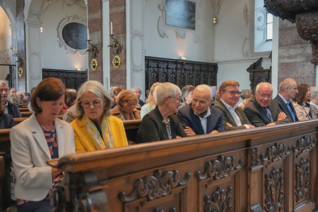 Vielfältige Gäste aus Kirche, Gesellschaft und Politik