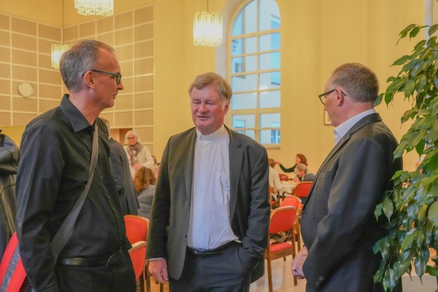 Vielfältige Gäste aus Kirche, Gesellschaft und Politik