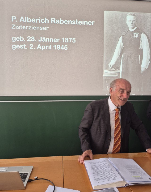Sepp Kusstatscher würdigte im Priesterseminar das Leben und Zeugnis von P. Alberich Rabensteiner.