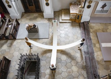 02a JesuitenkircheHall Franz Erhard Walther