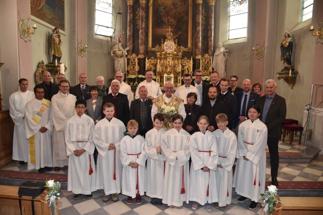 Halbes Jahrhundert Priester: Jubiläumsfeier in Vomp