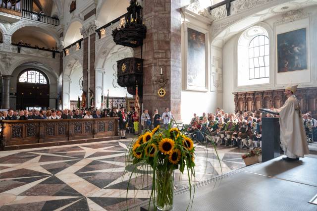 Hoher Frauentag 2024: Traditionen und Ehrungen