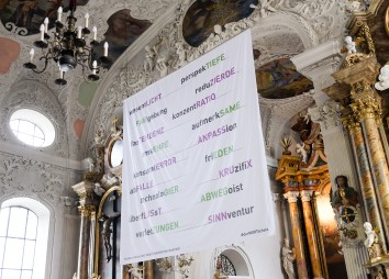 Spitalskirche Fastentuch Schräg©hölbling