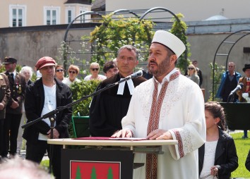 20250609 REUTTE ERÖFFNUNG KLOSTERGARTEN 03 IMAM ADIL YILDIZ CR Robert Pacher