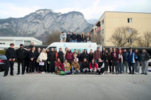 Minitag in Völs: Kunterbunt ist unsre Welt