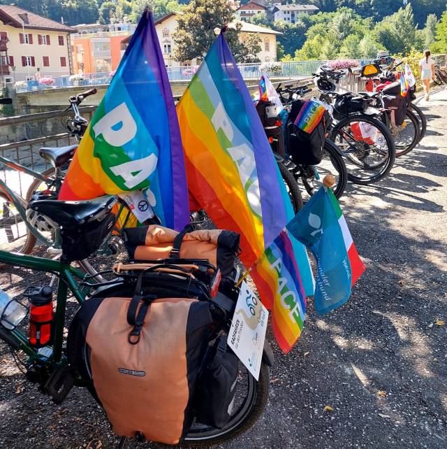 Mit Fahrrädern auf historischen Spuren