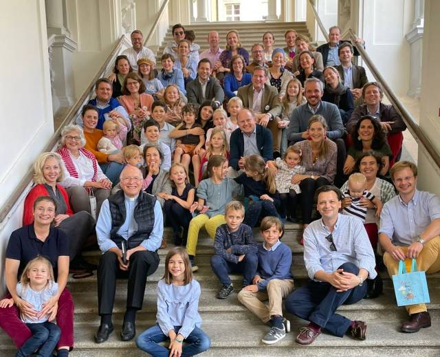 Miteinander singen, spielen, beten, feiern