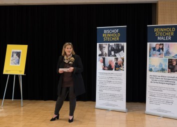 Bischof Reinhold Stecher Praesentation Briefmarken 2021 11 19 C Sigl 5834