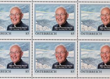 Bischof Reinhold Stecher Praesentation Briefmarken 2021 11 19 C Sigl 5906
