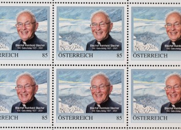 Bischof Reinhold Stecher Praesentation Briefmarken 2021 11 19 C Sigl 5906