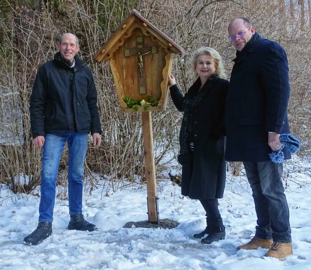 Neues Wegkreuz beim Starkenberger See