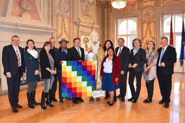 Nikolaus auf Besuch bei der Landesregierung