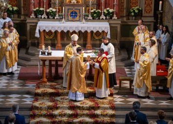 2025 04 27 Priesterweih Silz Bachnetzer 08