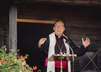 Bischof Hermann 14 09 25 4