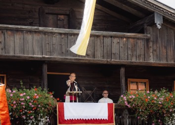 Bischof Hermann 14 09 25 6