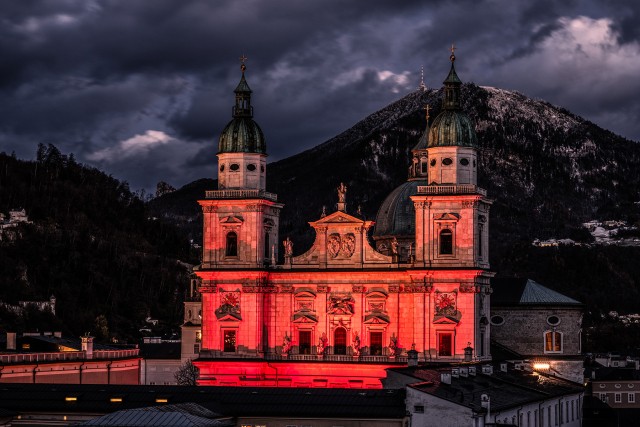Red Week: Sichtbares Zeichen für verfolgte Christ:innen