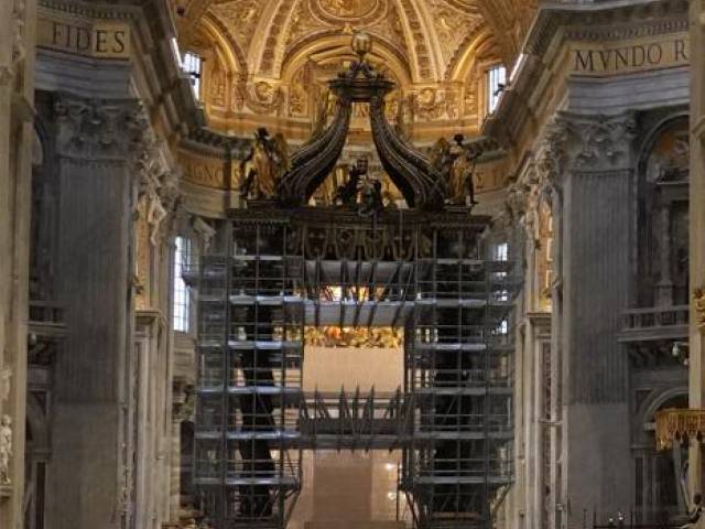 Restaurierter Baldachin im Petersdom wird am Sonntag enthüllt