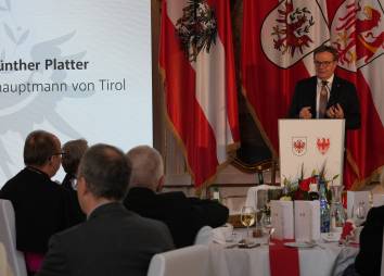 2022 02 20 Ehrenzeichen Land Tirol Cincelli 11