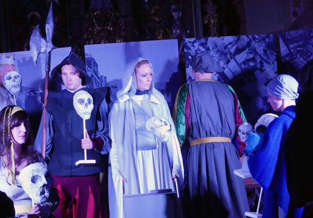 "TOTENTANZ" von den Schauspielen Kauns