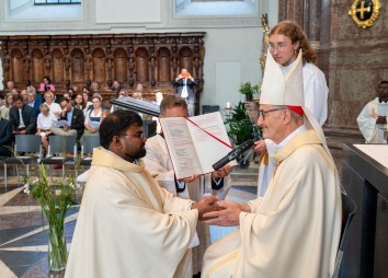 Priesterweihe Jesuitenkirche Innsbruck 2025 09 06 C Sigl 1060