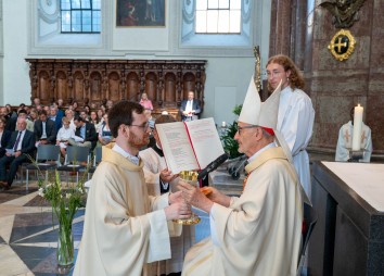 Priesterweihe Jesuitenkirche Innsbruck 2025 09 06 C Sigl 1089