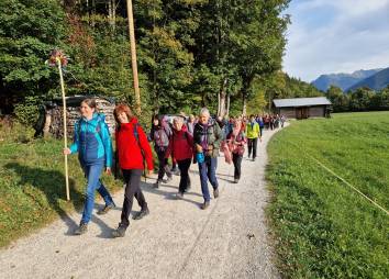 T01 Zweiländerpilgern VII Helene Daxecker Okon