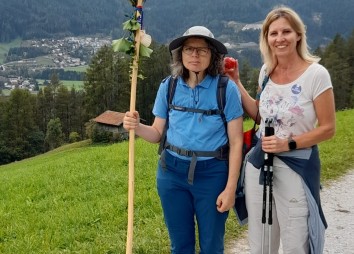 T02 Lärchenwald Rundwanderweg IV Ingrid Heinz