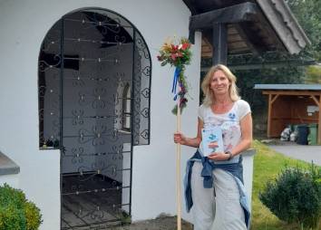 T02 Lärchenwald Rundwanderweg VI Ingrid Heinz