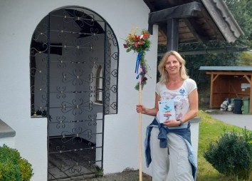 T02 Lärchenwald Rundwanderweg VI Ingrid Heinz