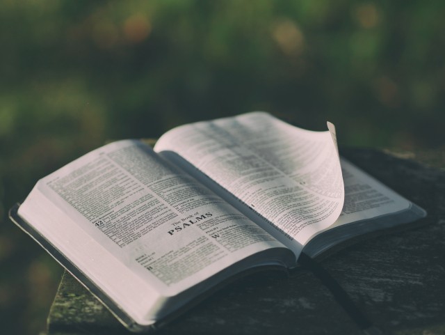 Aufgeschlagene Bibel