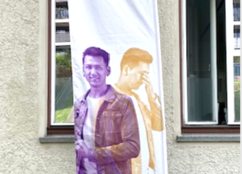 Flag mit Bodenplatte
