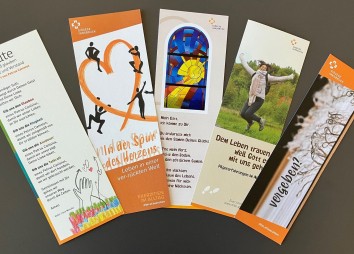 alle Lesezeichen um 10 Cent/Stück; Bestelladresse: pfarre.gemeinschaften@dibk.at oder +43 512 2230 4401