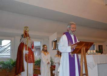Der hl. Nikolaus beim Gottesdienst 2018