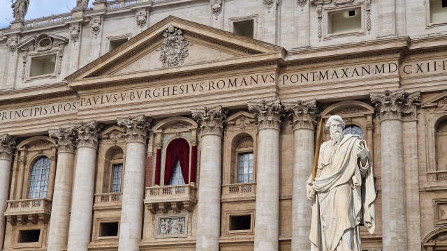 Rom während des Konklaves: Stadt des Wartens