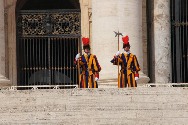 "Grüne Revolution" im Vatikan: Ladesäulen und Sonnenkollektoren