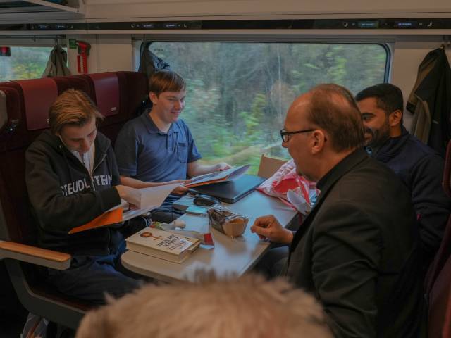 Pilgerfahrt zum neuen Heilgen - ein Reiseblog