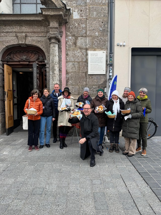 Brot und Gedanken teilen - Die Aktion "zusammen.leben" am Gründonnerstag