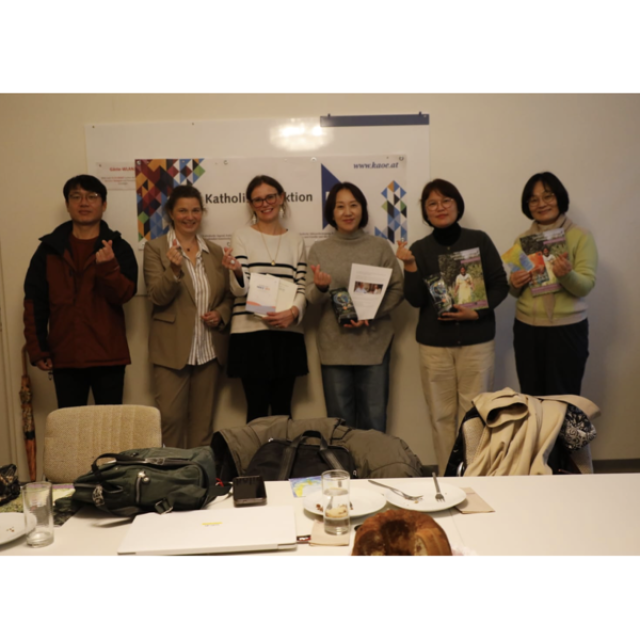 Südkoreanische Delegation zu Besuch bei der Katholischen Frauenbewegung Österreichs