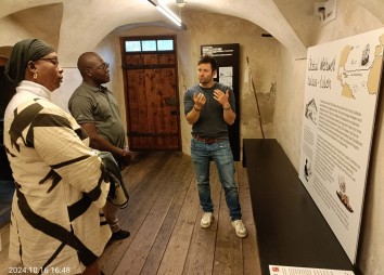 Gäste In Weltweit Ausstellung